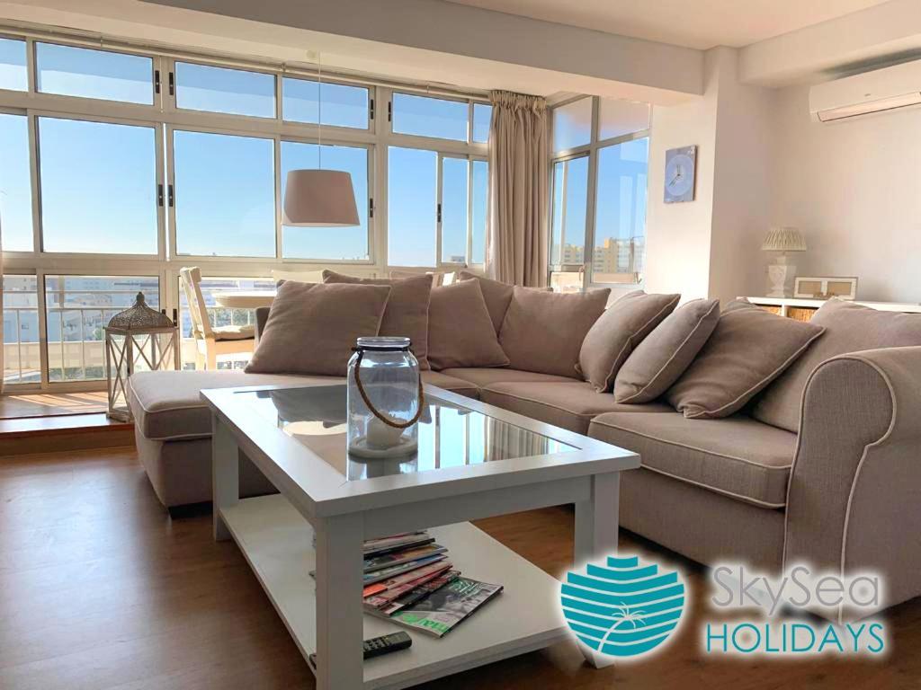 Skysea Holidays La Carihuela Apartment Torremolinos Ngoại thất bức ảnh